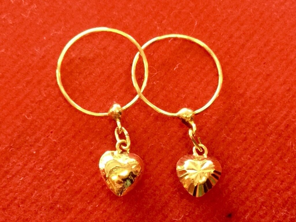 18K gold earrings in Vaughan, ON