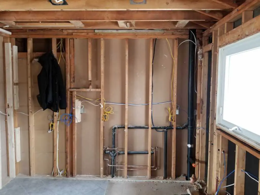 new construction electricians